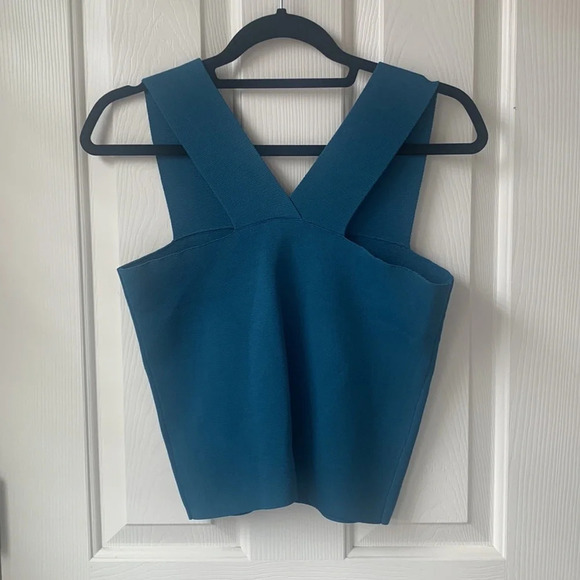 House of Harlow 1960 x Revolve Compression Knit square neck Crop top Blue Medium - Picture 3 of 4